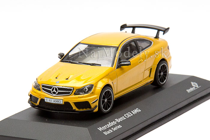 Mercedes- Benz  C63 AMG
